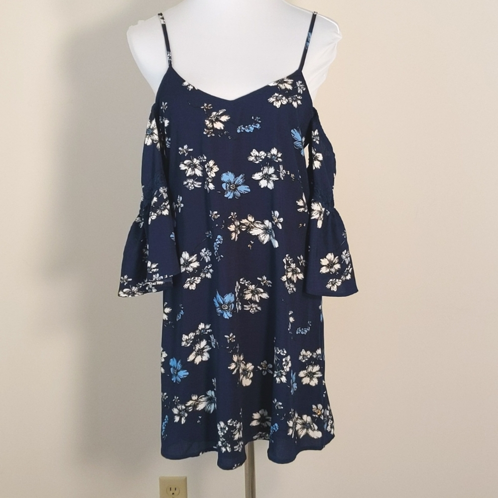 Jealous Tomato Cold Shoulder Tunic, S, NWOT
